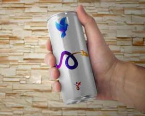 mock-up-energy-drink-can-in-hand