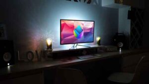 working-monitor-screen-mock-up