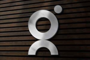 silver-sign-logo-mock-up