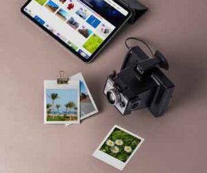 polaroid-frames-scene-presentation-mock-up