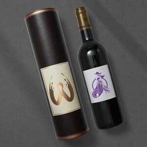 wine-bottle-with-packaging-mock-up