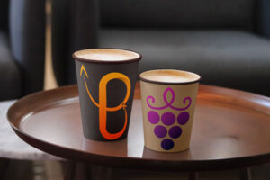 two-coffee-cup-in-plate-mock-up