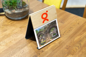 wooden-standing-menu-mock-up