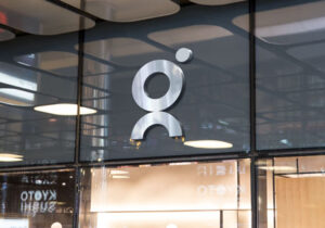 shop-facade-logo-g-letter-mock-up