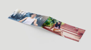 front-side-of-horizontal-leaflet-mockup